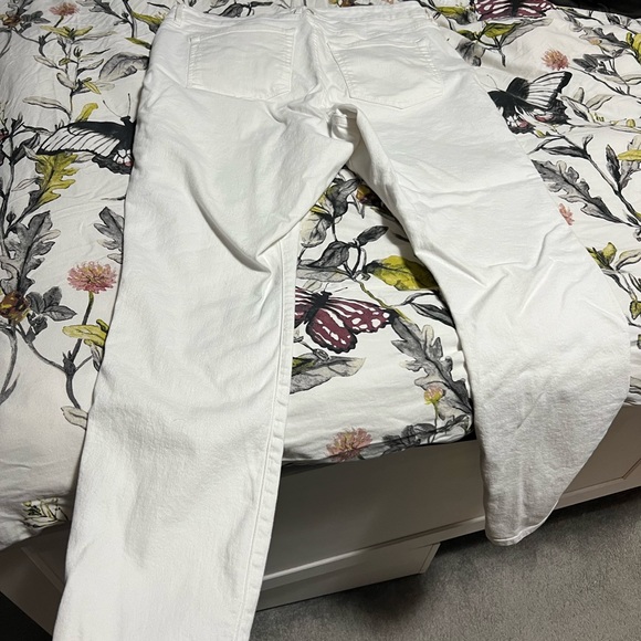 GOOD AMERICAN SIZE 18 GOOD WAIST light compression white jean - Picture 2 of 9